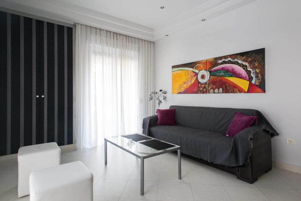 Glyfada Riviera Home Atene Esterno foto